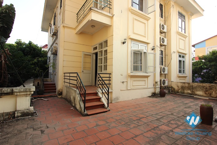 Spacious detached villa to rent in Tay Ho diplomats' compound